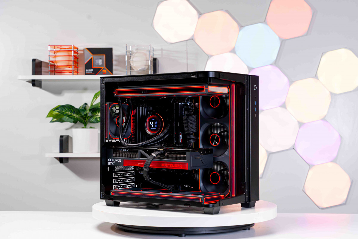 PC TTG AMD GAMING LUXURY RYZEN 7 7800X3D - RTX 5070 Ti 16GB BLACK