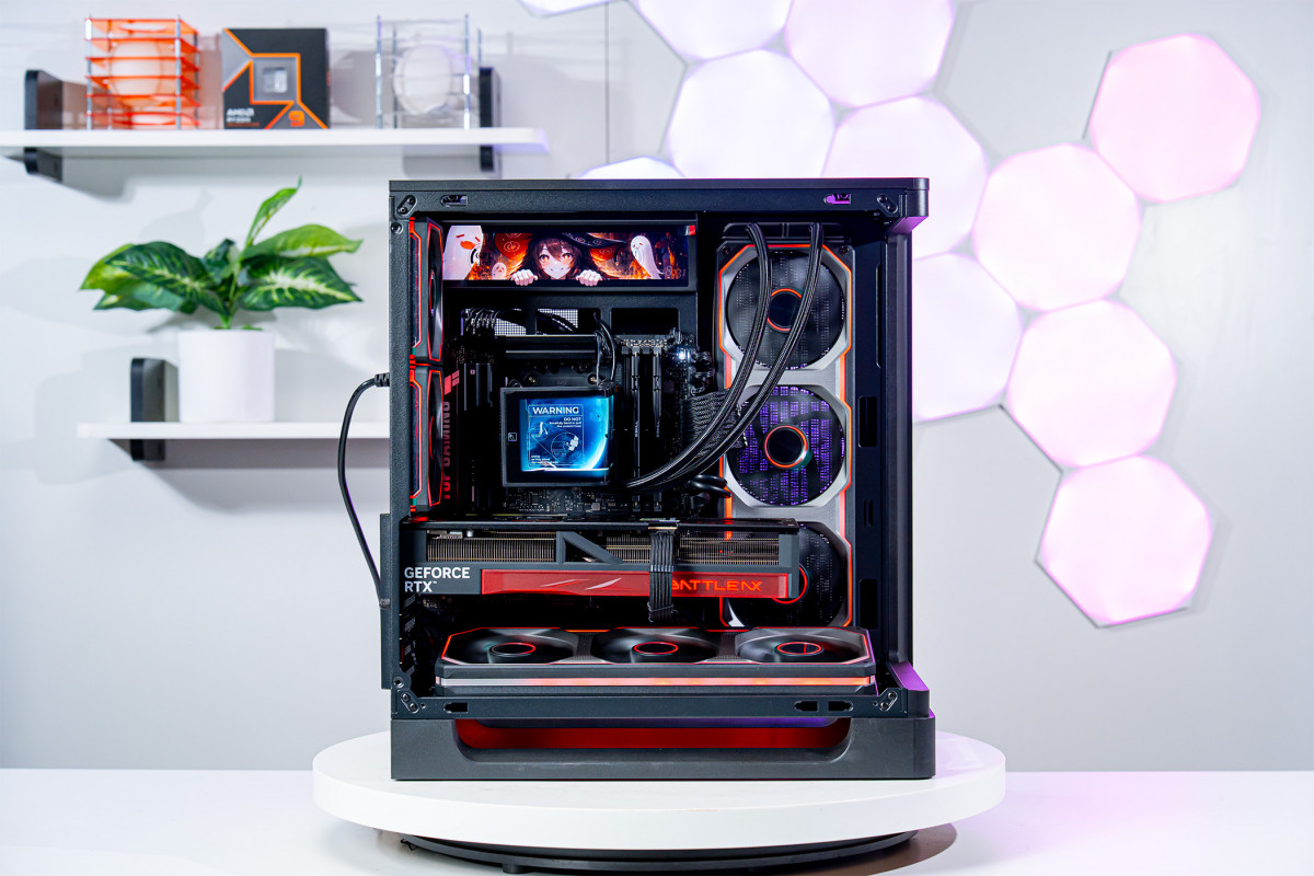 PC TTG AMD GAMING LUXURY RYZEN 7 9800X3D - RTX 5070 Ti 16GB