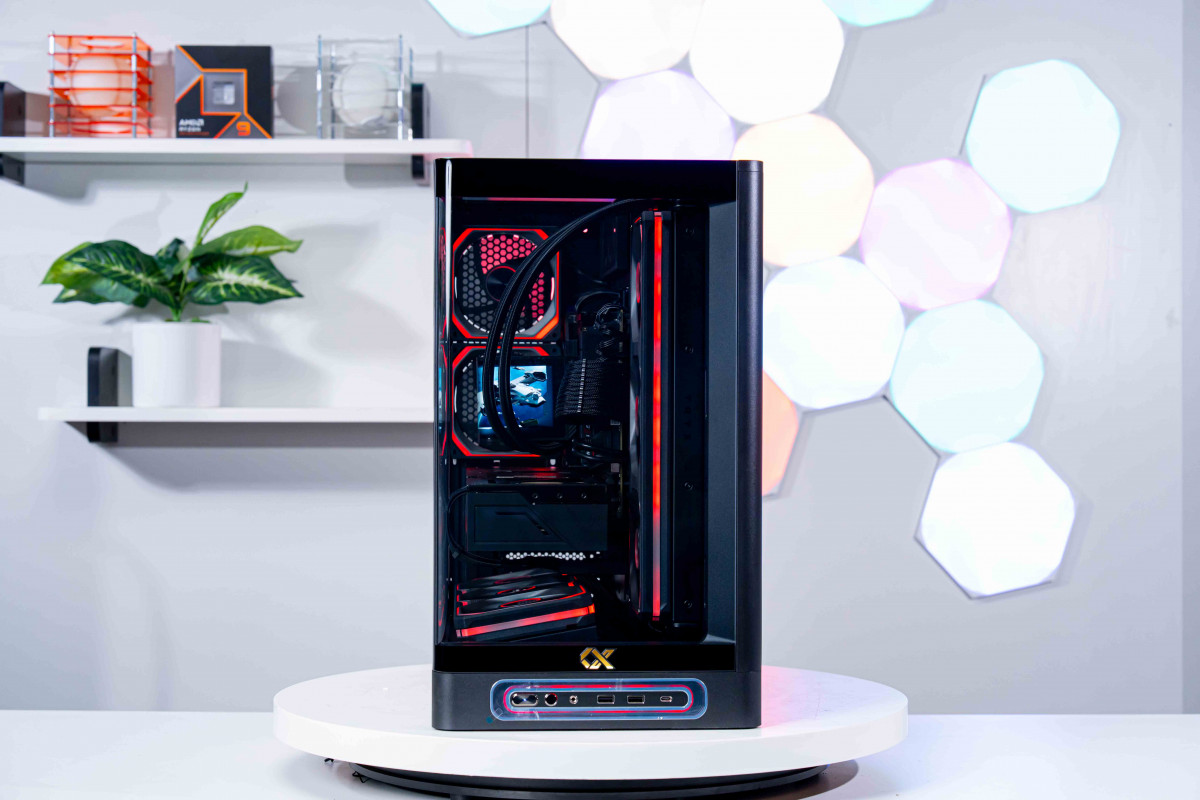 PC TTG AMD GAMING LUXURY RYZEN 7 9800X3D - RTX 5070 Ti 16GB