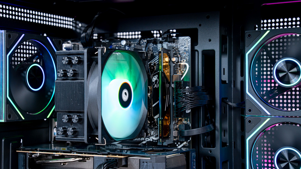 PC AMD GAMING TTG RYZEN 7 7700 | 16GB DDR5 | RTX 5060 Ti 16GB OC