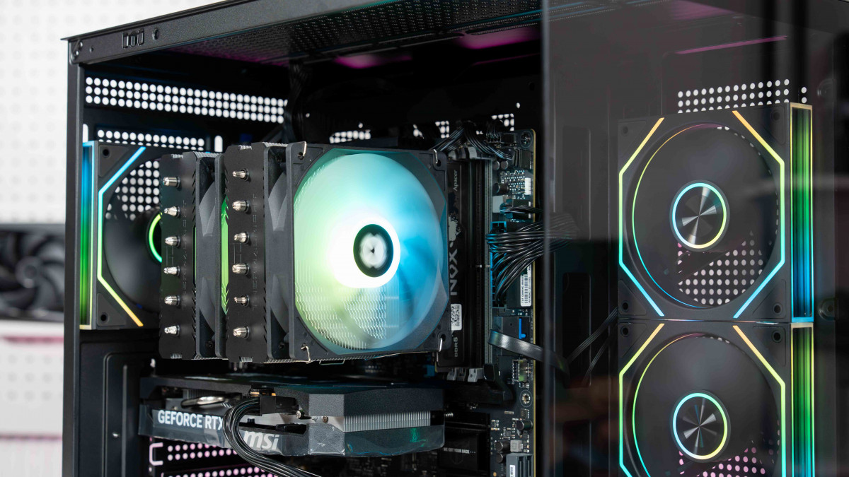 PC AMD GAMING TTG RYZEN 7 7800X3D | 16GB DDR5 | RTX 5050 8GB OC