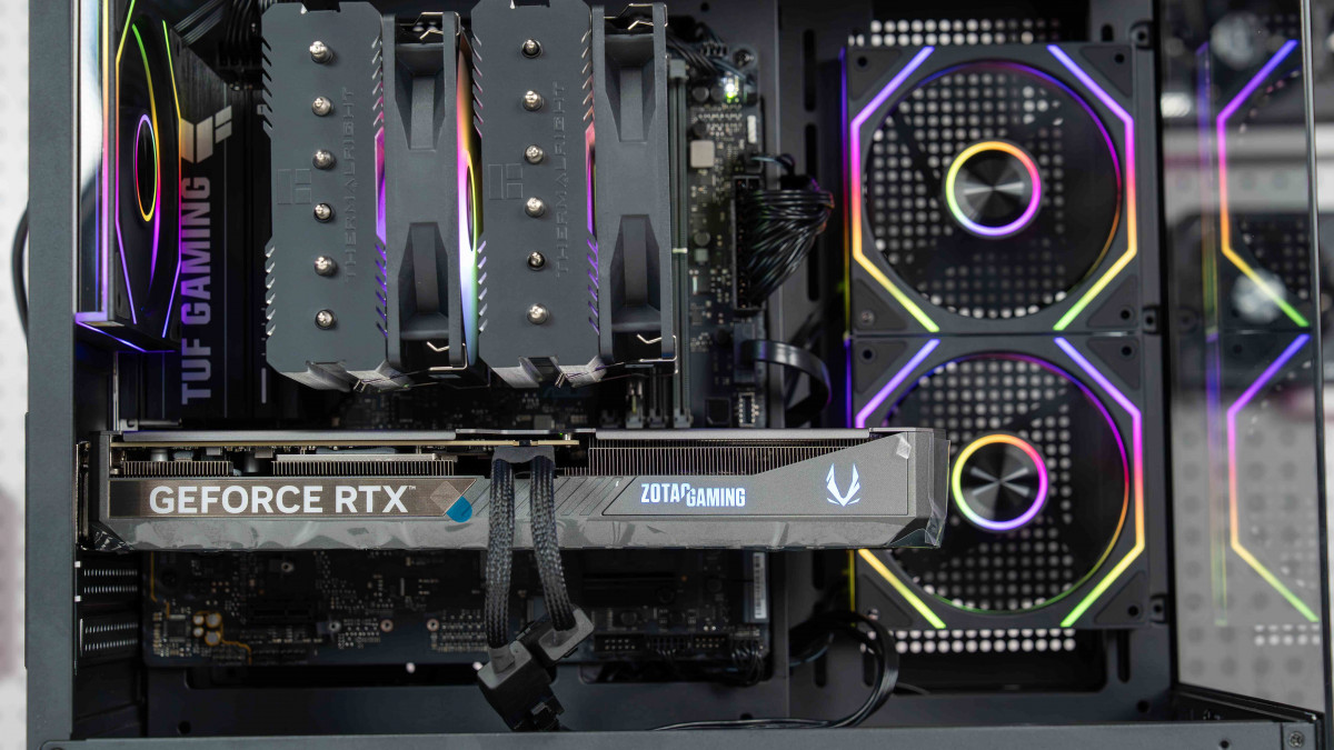 PC AMD GAMING TTG PRO RYZEN 7 7800X3D | 16GB DDR5 | RTX 5070 12GB