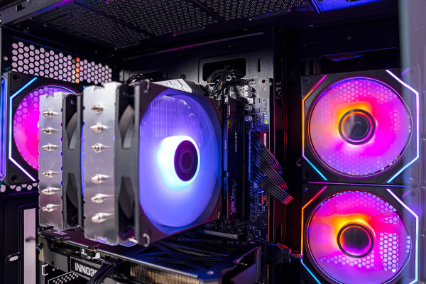 PC AMD GAMING Ryzen 7 9800X3D - RTX 5070 Ti 16GB OC (ALL NEW - Bảo hành 36 tháng)