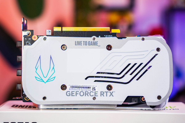 Card màn hình ZOTAC GAMING GeForce RTX 4060 Ti 8GB Twin Edge OC White Edition