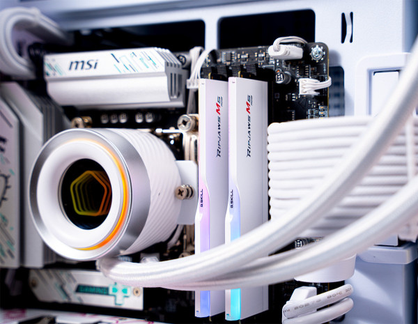 PC TTG GAMING LUXURY  i5 14600KF - RTX 5070 12GB OC WHITE (All NEW - Bảo hành 36 tháng)