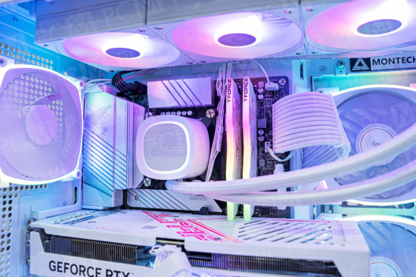 PC AMD GAMING SUPER LUXURY RYZEN 7 7800X3D - RTX 5070 12GB OC WHITE (All NEW - Bảo hành 36 tháng)