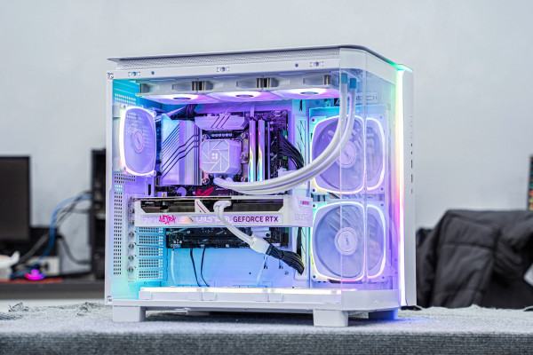 PC AMD GAMING SUPER LUXURY RYZEN 7 7800X3D - RTX 5070 12GB OC WHITE (All NEW - Bảo hành 36 tháng)