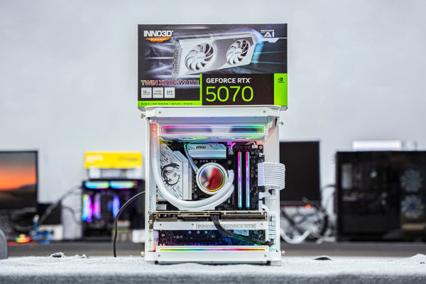 PC MINI TTG GAMING LUXURY i5 13400F - RTX 5070 12GB OC WHITE