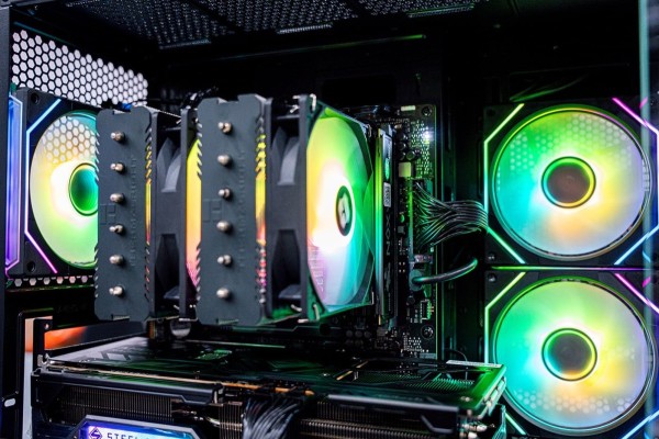 PC AMD GAMING PRO Ryzen 7 9700X - RX 9070 XT 16GB (ALL NEW - Bảo hành 36 tháng)