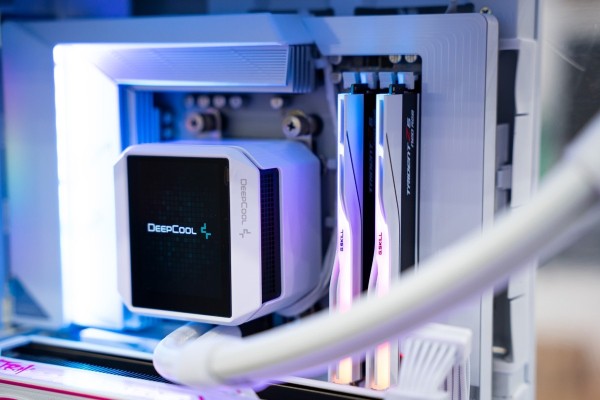 PC AMD SUPER LUXURY RYZEN 9 9950X - RTX 5070 Ti 16GB OC WHITE (ALL NEW - Bảo hành 36 tháng)