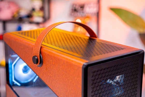 PC MINI GAMING CLASSIC LUXURY ULTRA 7 265KF - RTX 5070 12GB BLACK