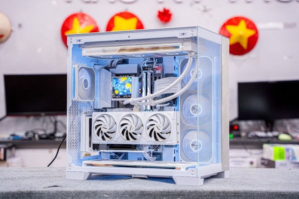 PC AMD SUPER LUXURY RYZEN 9 9950X3D - RTX 5080 16GB OC WHITE