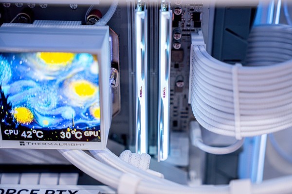 PC AMD SUPER LUXURY RYZEN 9 9950X3D - RTX 5080 16GB OC WHITE