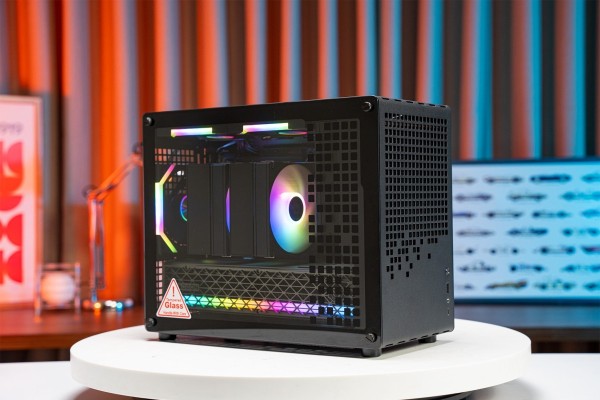 PC MINI GAMING PRO ULTRA 7 265KF - RX 9070 XT 16GB OC (All NEW - Bảo hành 36 tháng)