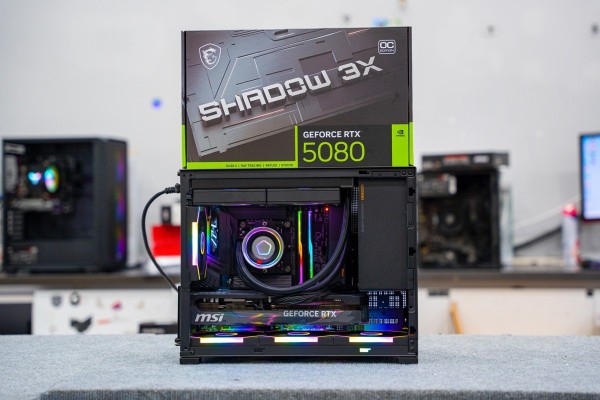 PC MINI GAMING SUPER LUXURY ULTRA 9 285K - RTX 5080 16GB OC BLACK