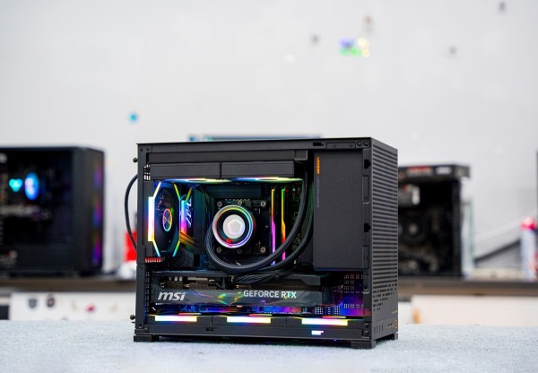 PC MINI GAMING SUPER LUXURY ULTRA 9 285K - RTX 5080 16GB OC BLACK