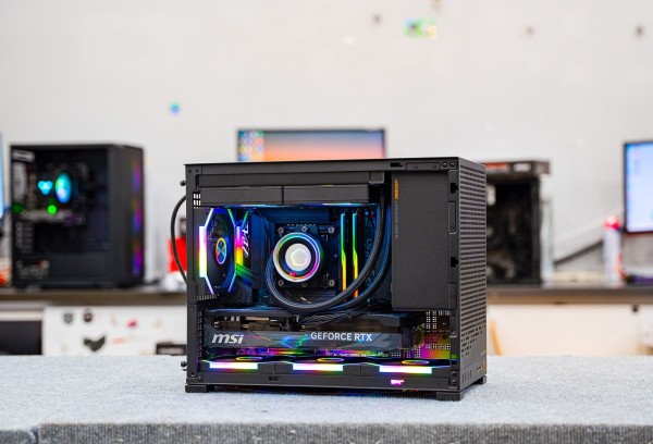 PC MINI GAMING SUPER LUXURY ULTRA 9 285K - RTX 5080 16GB OC BLACK