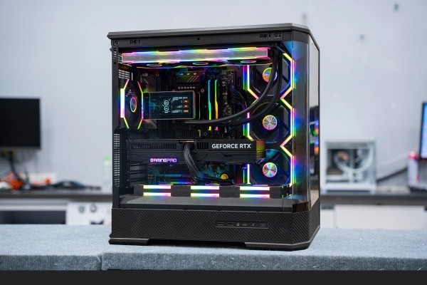 PC GAMING SUPER LUXURY  i7 14700KF - RTX 5070 Ti 16GB BLACK