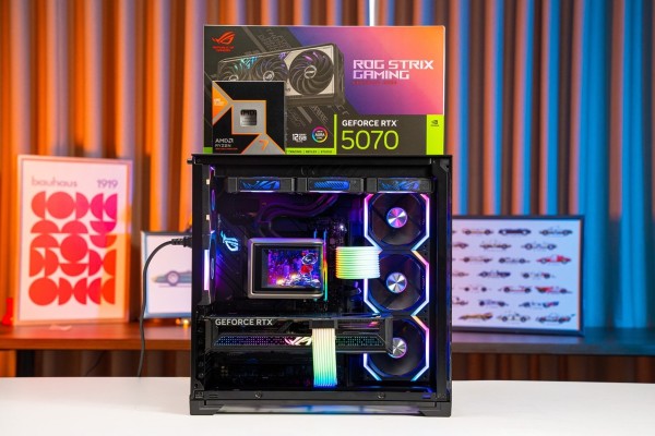 PC SUPER LUXURY ROG STRIX GAMING RYZEN 7 9800X3D - RTX 5070 12GB OC