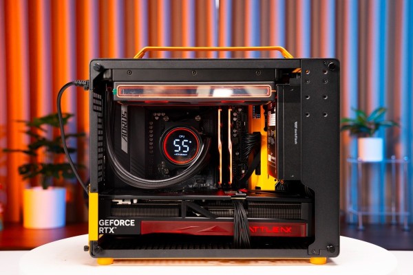 PC MINI AMD GAMING SUPER LUXURY RYZEN 9 9950X3D - RTX 5070 Ti 16GB COSMIC ORANGE