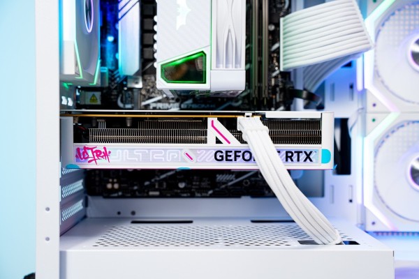 PC TTG AMD GAMING PRO Ryzen 5 9600X - RTX 5060 8GB OC WHITE
