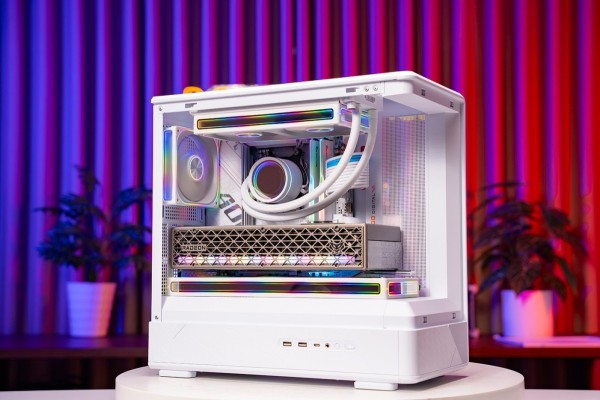 PC AMD GAMING LUXURY RYZEN 7 7800X3D - RX 9070 XT 16GB OC