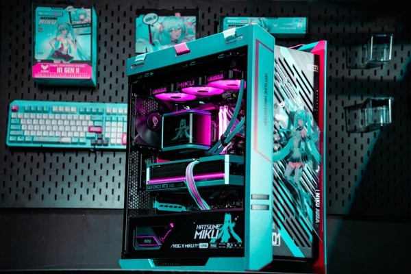 PC GAMING ASUS ROG HATSUNE MIKU EDITION (AMD Ryzen 9 9950X3D - RTX 5080 16GB OC)