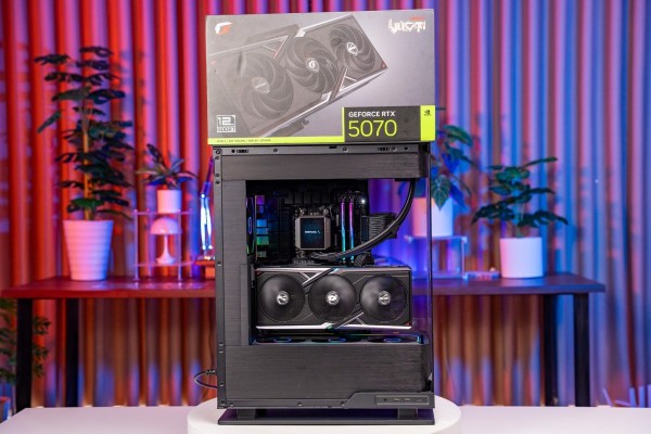 PC TTG AMD GAMING LUXURY RYZEN 7 9800X3D - RTX 5070 12GB OC BLACK