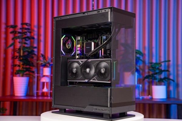 PC TTG AMD GAMING LUXURY RYZEN 7 9800X3D - RTX 5070 12GB OC BLACK