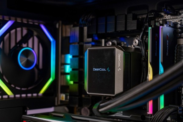 PC TTG AMD GAMING LUXURY RYZEN 7 9800X3D - RTX 5070 12GB OC BLACK