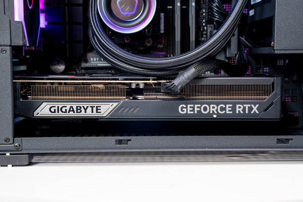 PC MINI AMD GAMING PRO RYZEN 7 9800X3D - RTX 5080 16GB OC   (ALL NEW - Bảo hành 36 tháng)