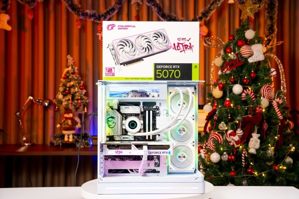 PC TTG AMD GAMING RYZEN 7 7800X3D - RTX 5070 12GB OC WHITE