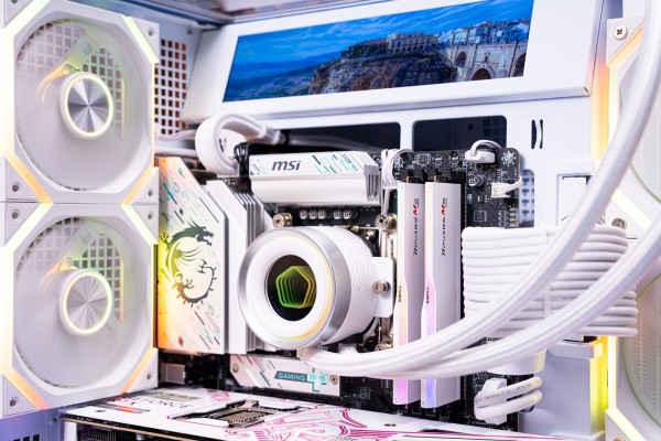 PC TTG AMD GAMING RYZEN 7 7800X3D - RTX 5070 12GB OC WHITE