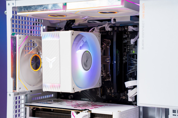 PC TTG MINI GAMING ULTRA RYZEN 5 7500F - RTX 5060 Ti 16GB OC WHITE