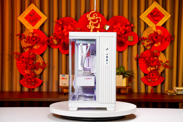 PC AMD TTG GAMING ULTRA RYZEN 7 9800X3D - RTX 5080 16GB OC WHITE