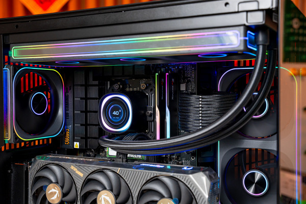 PC TTG AMD GAMING LUXURY RYZEN 7 9850X3D - RTX 5080 16GB