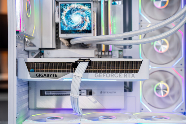 PC TTG AMD GAMING LUXURY RYZEN 7 9850X3D - RTX 5070 12GB OC WHITE - TẶNG KÈM MÀN HÌNH 27 Inch 2K