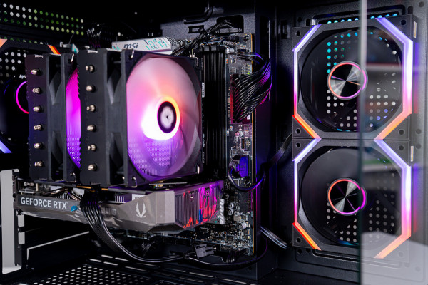 PC TTG ULTRA GAMING i7 14700F - 16GB DDR4 - RTX 5060 Ti 16GB OC