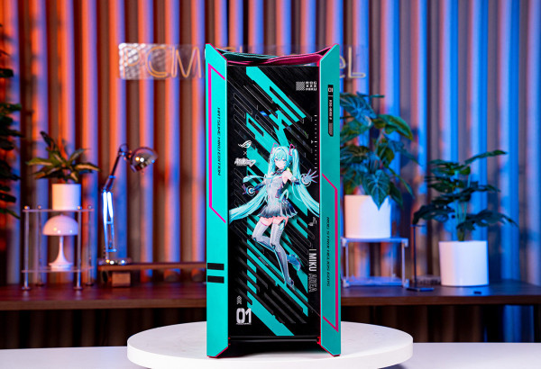 PC GAMING ASUS ROG HATSUNE MIKU EDITION (AMD Ryzen 7 9850X3D - RTX 5080 16GB OC)
