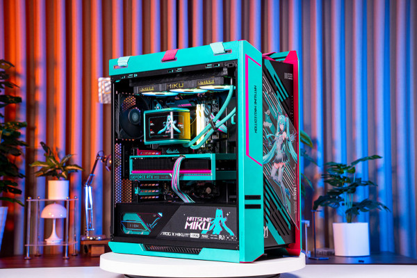 PC GAMING ASUS ROG HATSUNE MIKU EDITION (AMD Ryzen 7 9850X3D - RTX 5080 16GB OC)
