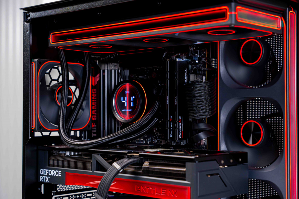 PC TTG AMD GAMING LUXURY RYZEN 7 7800X3D - RTX 5070 Ti 16GB BLACK